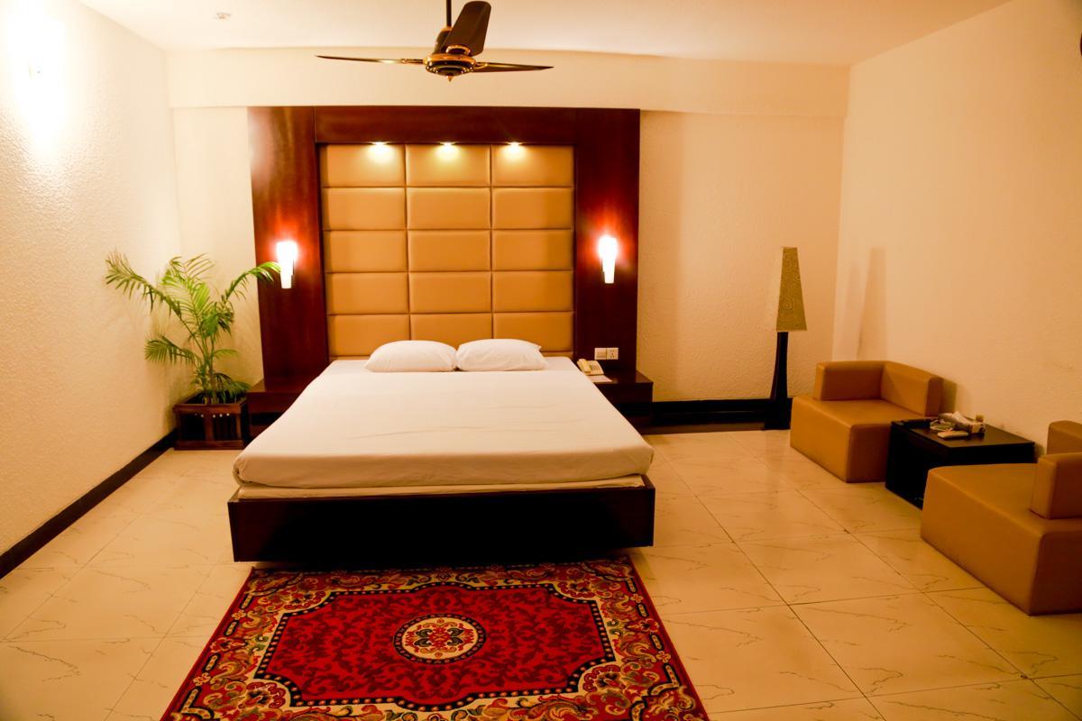 Hotel Castle Salam Khulna Exterior foto